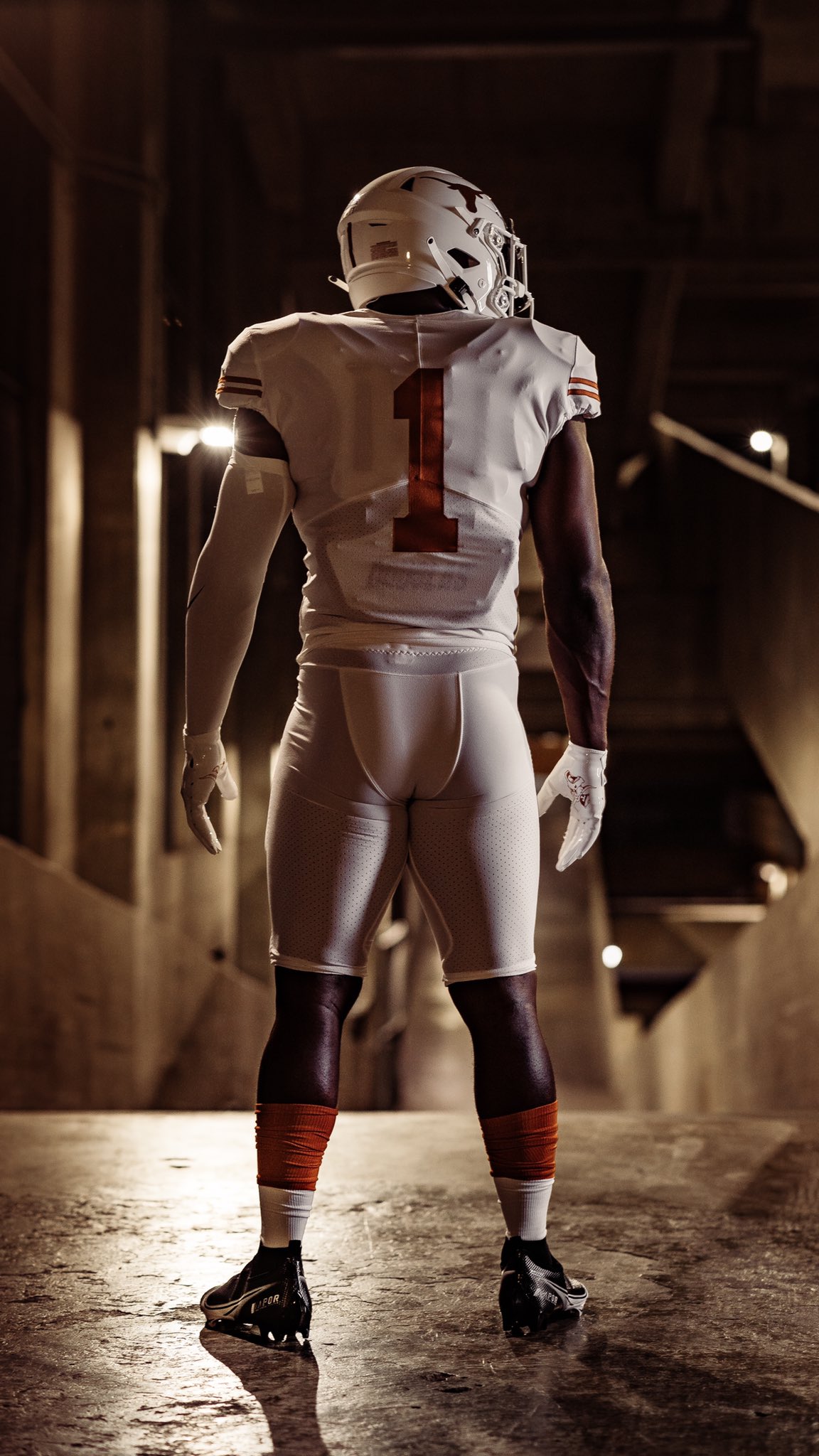 Texas Longhorns to Wear White Throwback Uniforms at Home - Texas