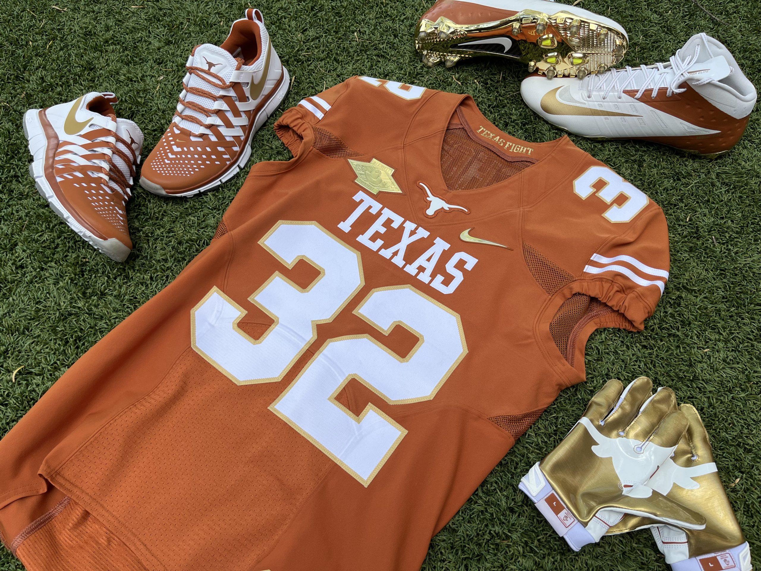 Looking Back on the Longhorns' 2013 Red River Rivalry Uniforms - Texas  Sneakers